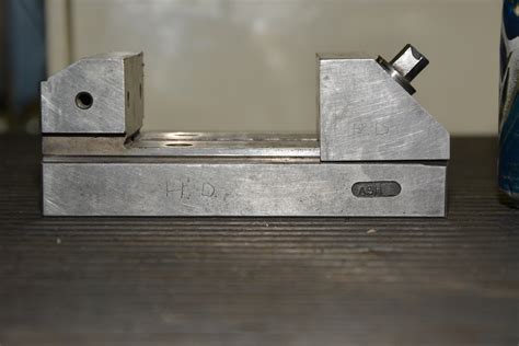 magnetic vise for surface grinder